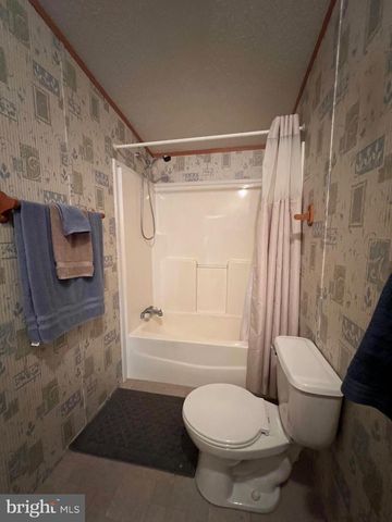 550 & 560 ROHRBAUGH LN, Moorefield, WV 26836