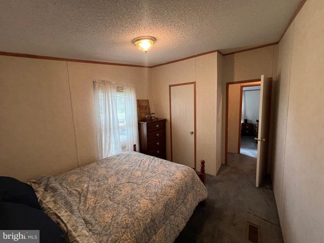 550 & 560 ROHRBAUGH LN, Moorefield, WV 26836