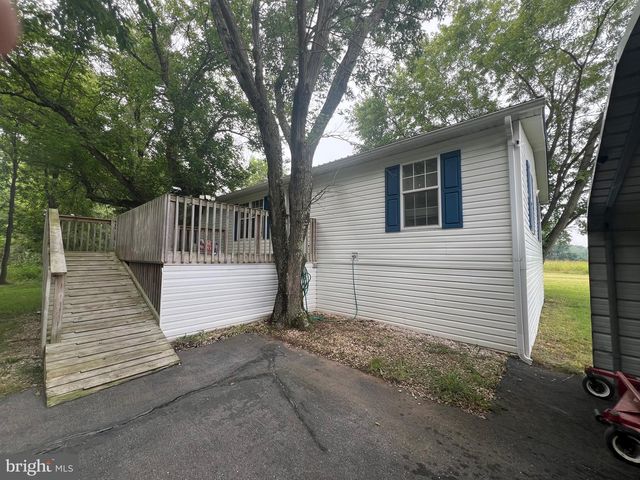 550 & 560 ROHRBAUGH LN, Moorefield, WV 26836