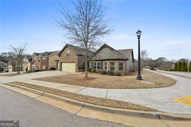 5763 Shore Isle Court, Flowery Branch, GA 30542
