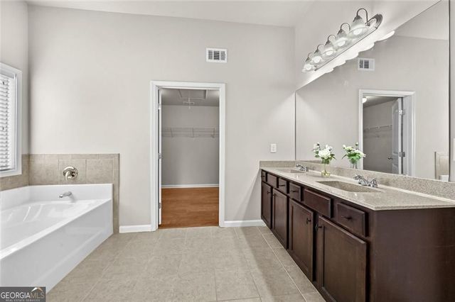 5763 Shore Isle Court, Flowery Branch, GA 30542