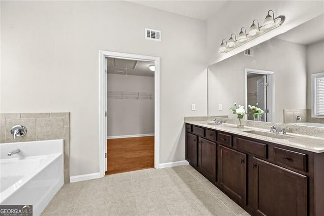 5763 Shore Isle Court, Flowery Branch, GA 30542