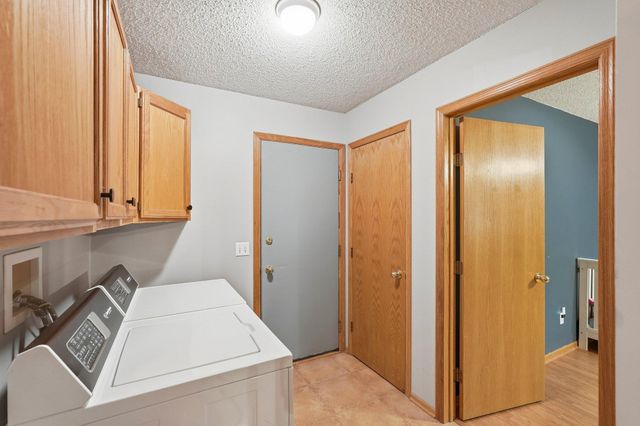 524 Eastwood Court, Eagan, MN 55123