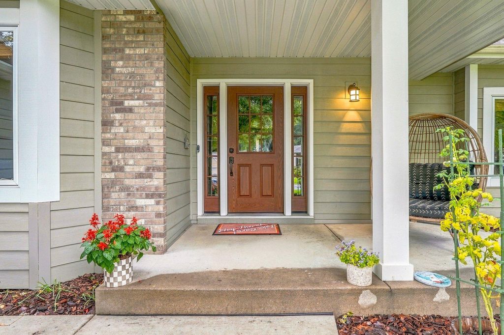 524 Eastwood Court, Eagan, MN 55123 — photo 4
