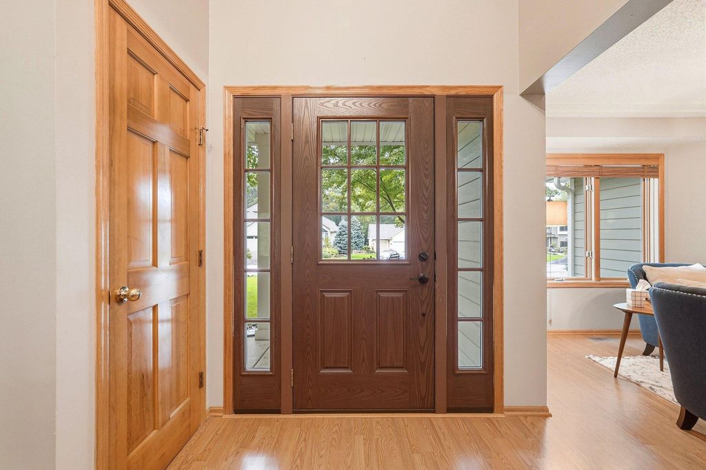 524 Eastwood Court, Eagan, MN 55123 — photo 5
