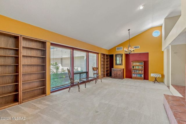 11748 N Via De La Verbenita, Tucson, AZ 85737