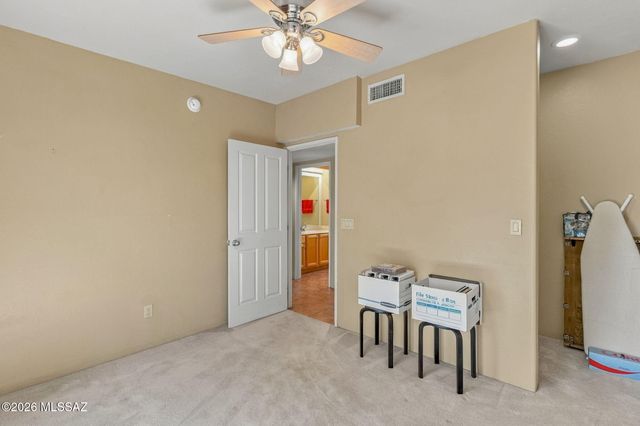 11748 N Via De La Verbenita, Tucson, AZ 85737