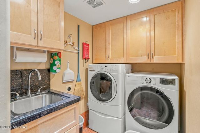 11748 N Via De La Verbenita, Tucson, AZ 85737