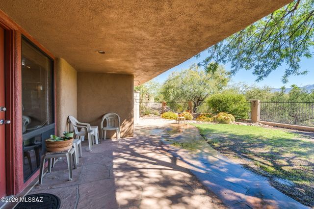 11748 N Via De La Verbenita, Tucson, AZ 85737