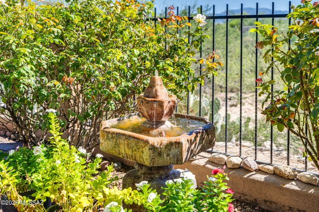 11748 N Via De La Verbenita, Tucson, AZ 85737