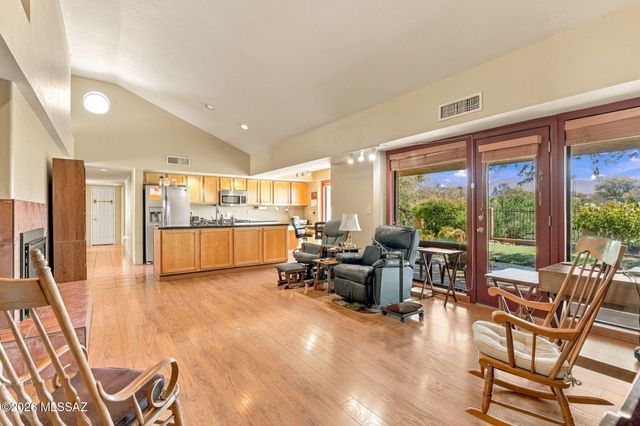 11748 N Via De La Verbenita, Tucson, AZ 85737