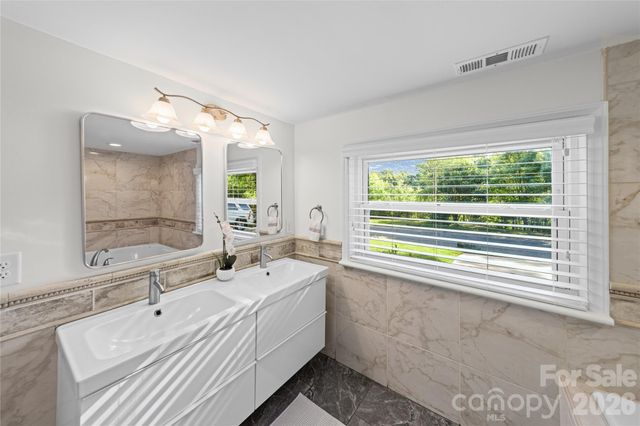 4220 Firwood Lane, Charlotte, NC 28209