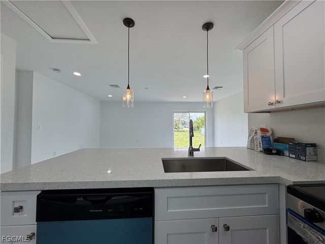 3015 4th ST SW, Lehigh Acres, FL 33976