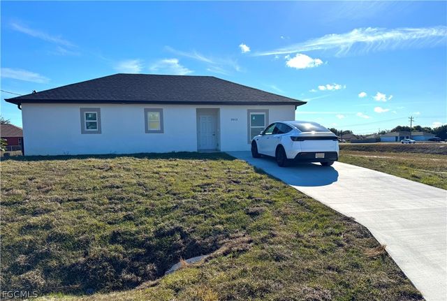 3015 4th ST SW, Lehigh Acres, FL 33976