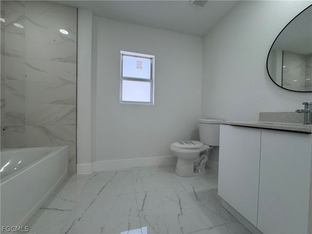 3015 4th ST SW, Lehigh Acres, FL 33976