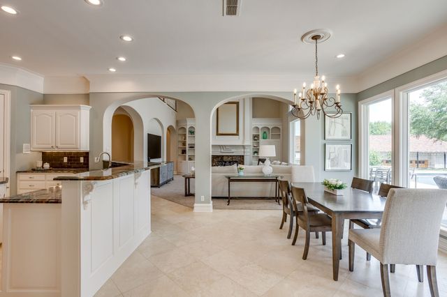 6800 Oak Hill Drive, Fort Worth, TX 76132