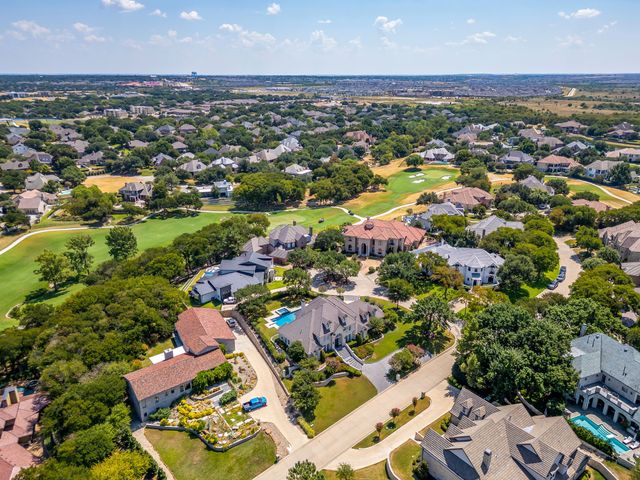 6800 Oak Hill Drive, Fort Worth, TX 76132