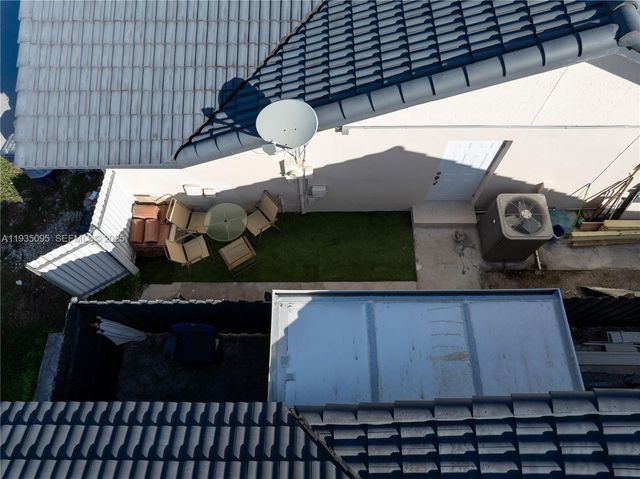 3219 SW 141st Ave 1, Miami, FL 33175