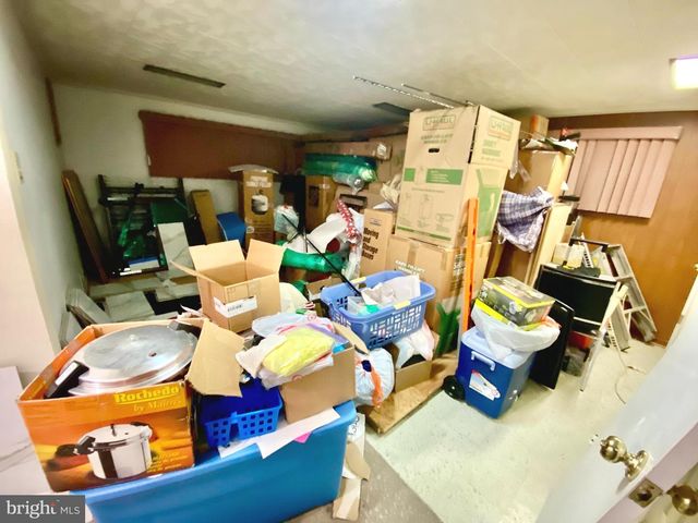 405 LINTHICUM ST, Rockville, MD 20851