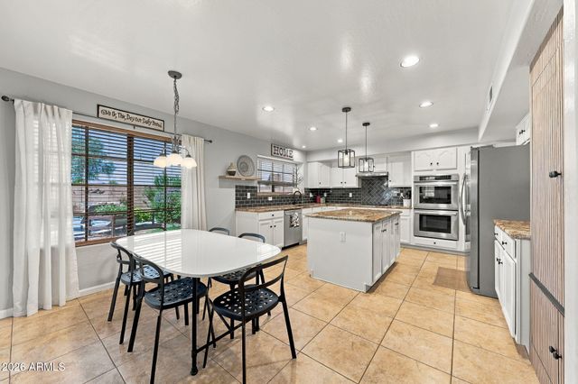 8412 S 45TH Glen, Laveen, AZ 85339