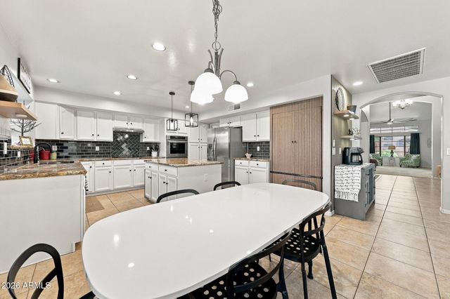 8412 S 45TH Glen, Laveen, AZ 85339