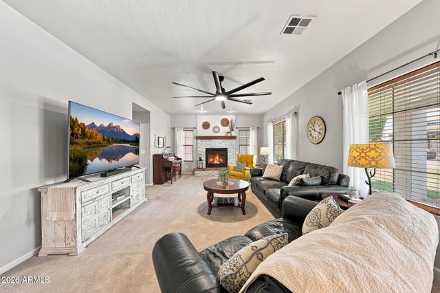 8412 S 45TH Glen, Laveen, AZ 85339