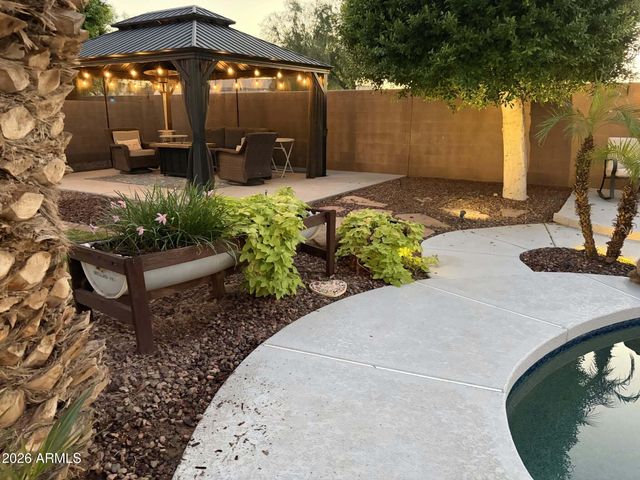 8412 S 45TH Glen, Laveen, AZ 85339