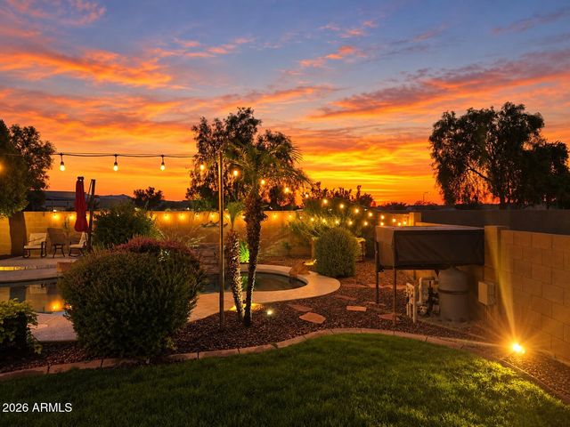 8412 S 45TH Glen, Laveen, AZ 85339