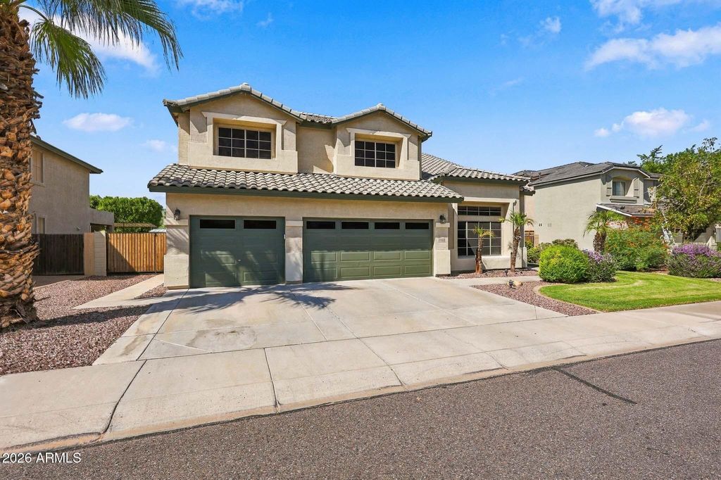 8412 S 45TH Glen, Laveen, AZ 85339 — photo 2