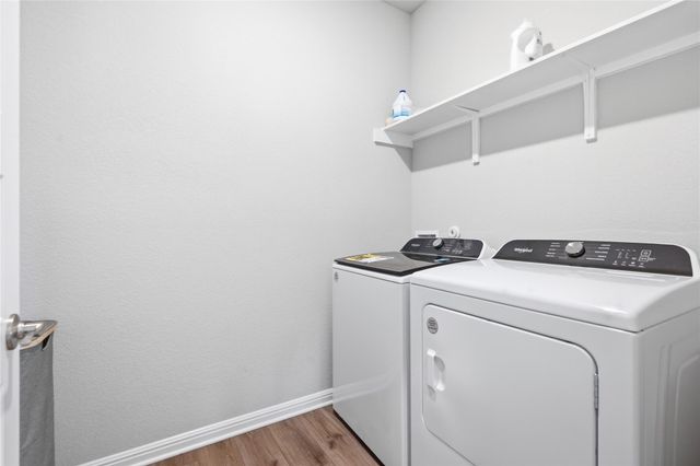 303 El Capitan LOOP, Dripping Springs, TX 78620