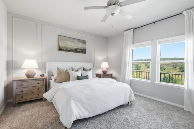 303 El Capitan LOOP, Dripping Springs, TX 78620