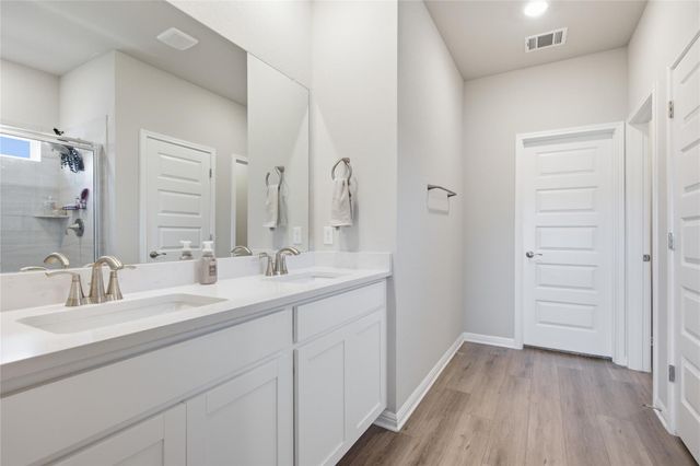 303 El Capitan LOOP, Dripping Springs, TX 78620