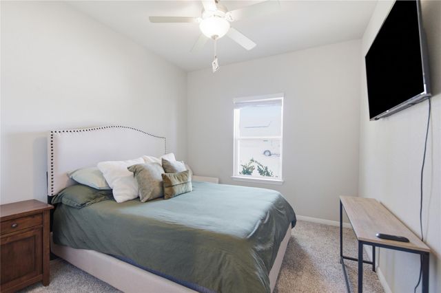 303 El Capitan LOOP, Dripping Springs, TX 78620