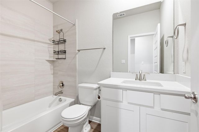 303 El Capitan LOOP, Dripping Springs, TX 78620