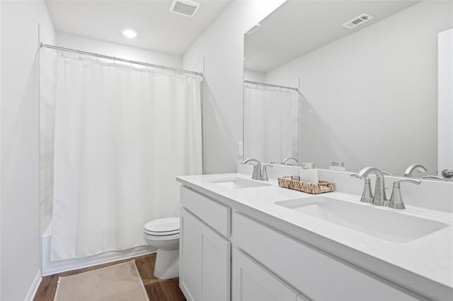 303 El Capitan LOOP, Dripping Springs, TX 78620