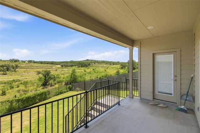 303 El Capitan LOOP, Dripping Springs, TX 78620