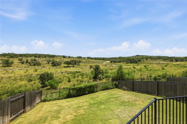 303 El Capitan LOOP, Dripping Springs, TX 78620