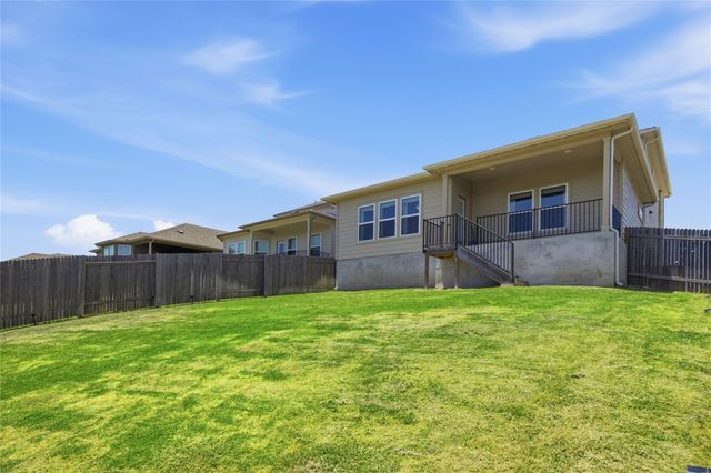 303 El Capitan LOOP, Dripping Springs, TX 78620