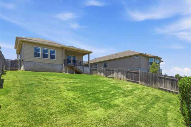 303 El Capitan LOOP, Dripping Springs, TX 78620