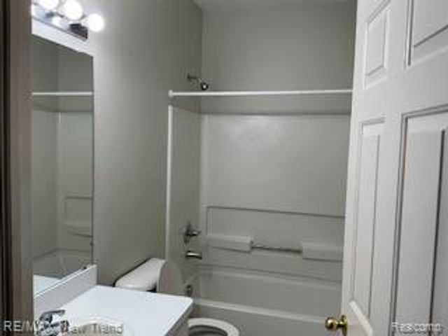 40435 Bay Harbor Lane, Canton, MI 48188