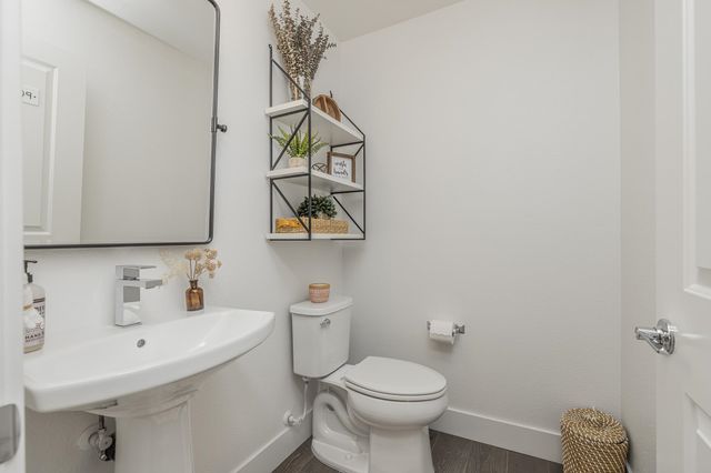 242 Bolt Ct, Hayward, CA 94544