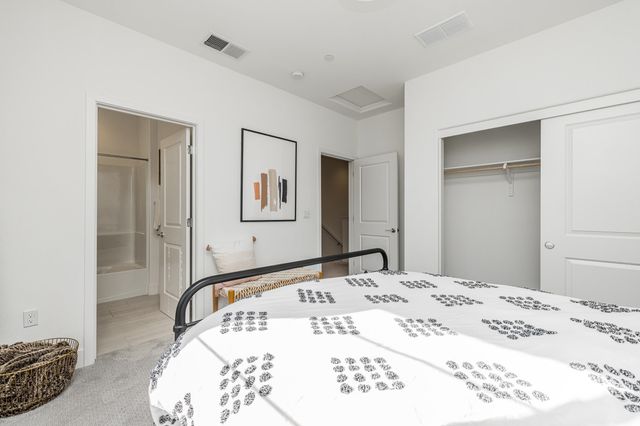 242 Bolt Ct, Hayward, CA 94544