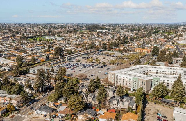 242 Bolt Ct, Hayward, CA 94544