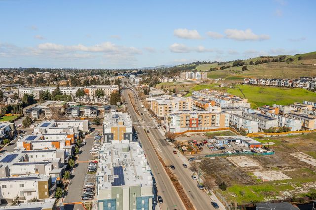 242 Bolt Ct, Hayward, CA 94544