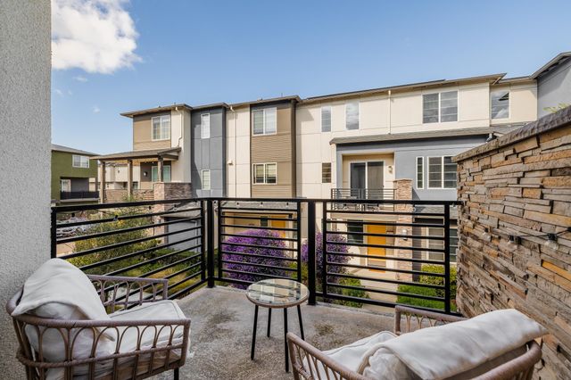 242 Bolt Ct, Hayward, CA 94544