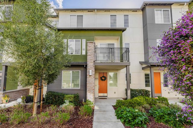 242 Bolt Ct, Hayward, CA 94544