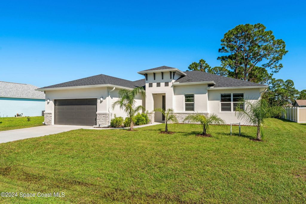 Image 43 of property listing at 355 Wendover Road SW, Palm Bay, FL 32908