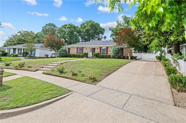 6500 Gaslight Lane, Mobile, AL 36695