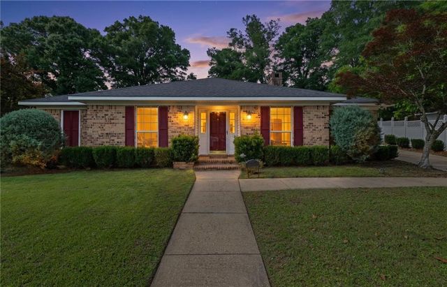 6500 Gaslight Lane, Mobile, AL 36695