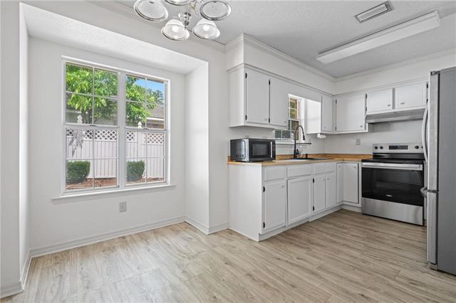 6500 Gaslight Lane, Mobile, AL 36695